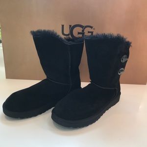 NEW Ugg Classic Short Turnlock BootsSuedeBlack Sz8